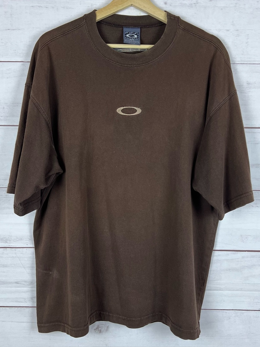 VINTAGE OAKLEY SOFTWARE CENTER ECLIPSE LOGO T-SHIRT BROWN Y2K GRUNGE SKATE Med